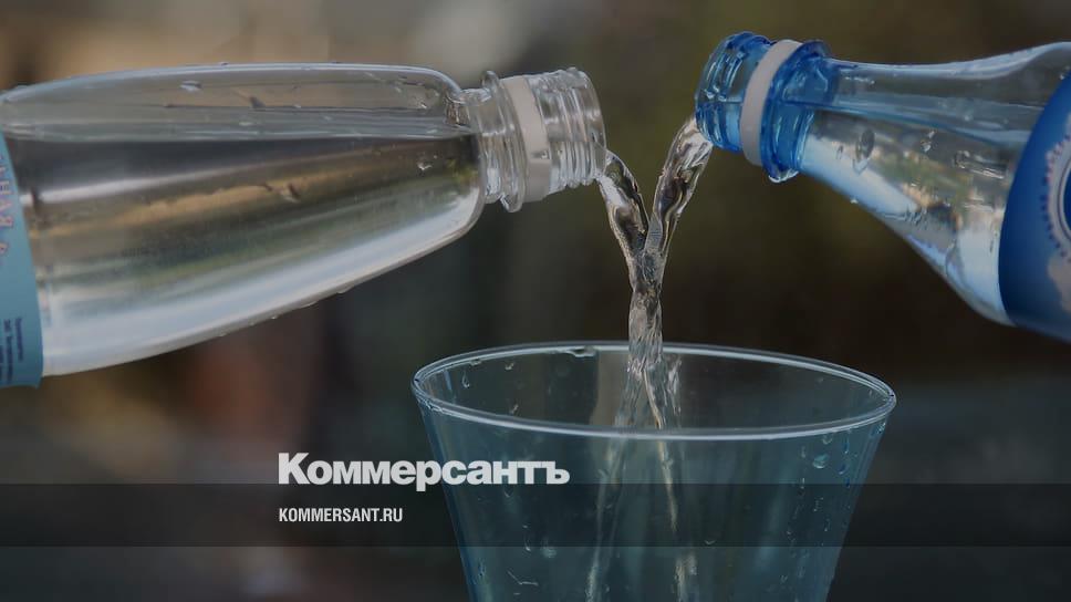 Разбавление водой. Спиртзавод Орловская крепость. Алкогольная вода. Алкогольная минералка. Разбавленная водка.