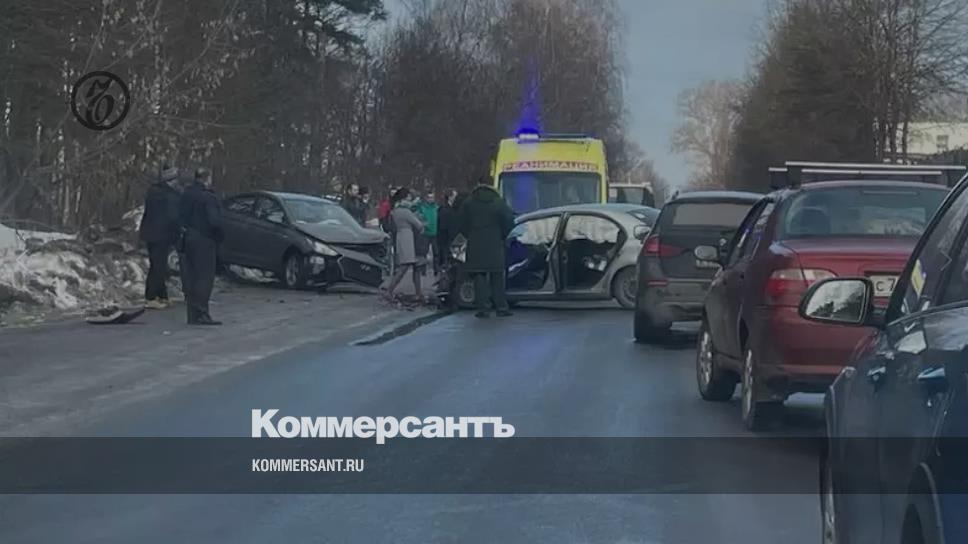 Дтп ярославская. Авария в Ярославле вчера в Заволжском районе. ДТП Ярославль за Волгой. Авария около Ярославля 02.03.2022.