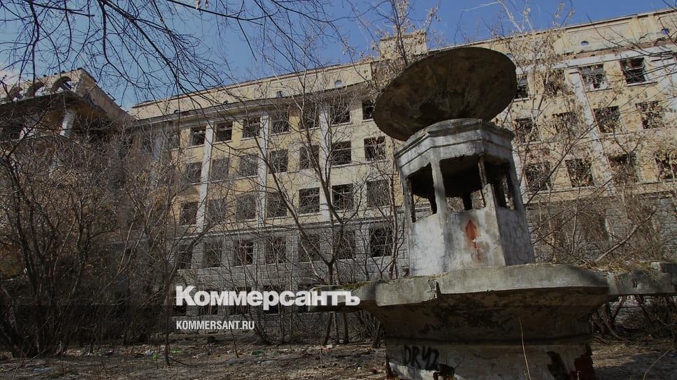 Зеленая роща екатеринбург больница. Зелёная роща Екатеринбург заброшка. Заброшенная больница ЕКБ зеленая роща. Больница в зелёной роще Екатеринбург заброшка. Заброшенная больница в зеленой роще.