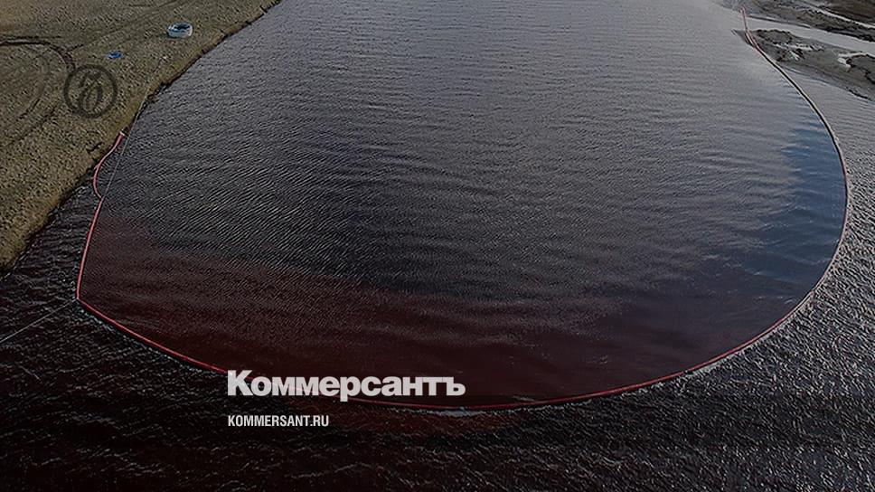 Под машиной масляное пятно