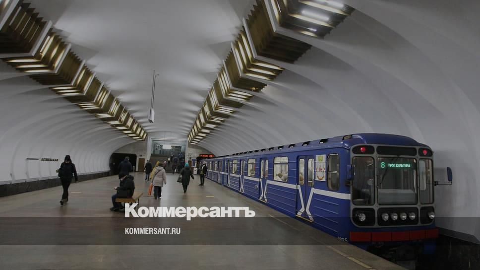 Станция метро сормовская. Станция метро Сормовская Нижний. Нижегородский метрополитен 2002. Нижегородский метрополитен 1998.