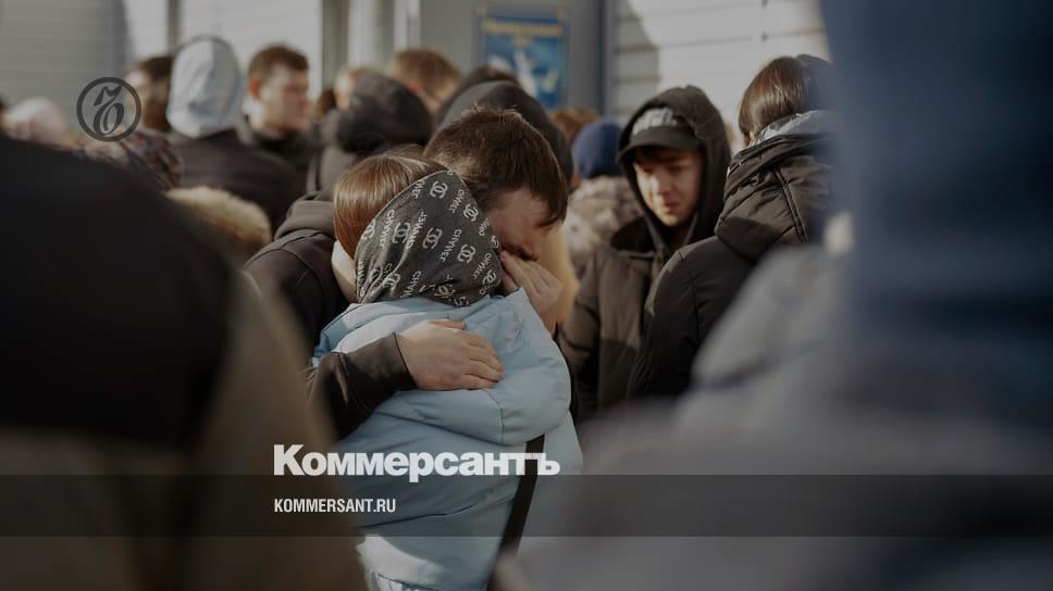 “She didn’t have time to close the door” – Picture of the Day – Kommersant