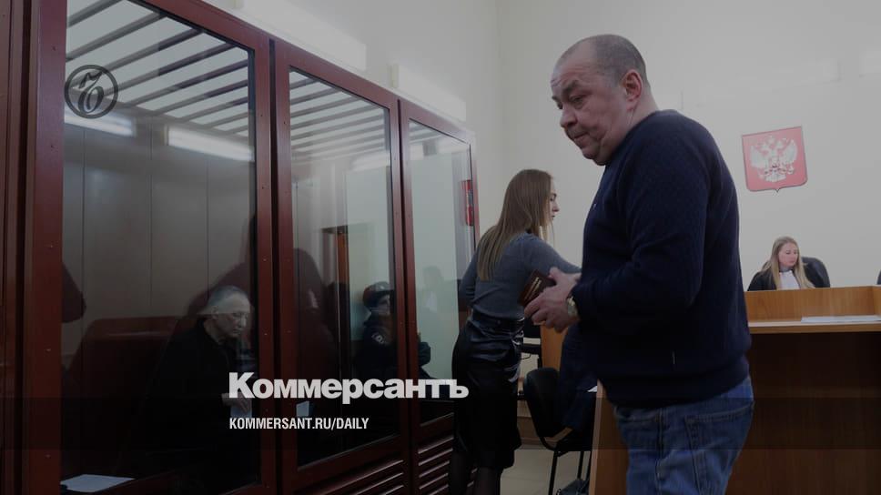 Задел машину и уехал