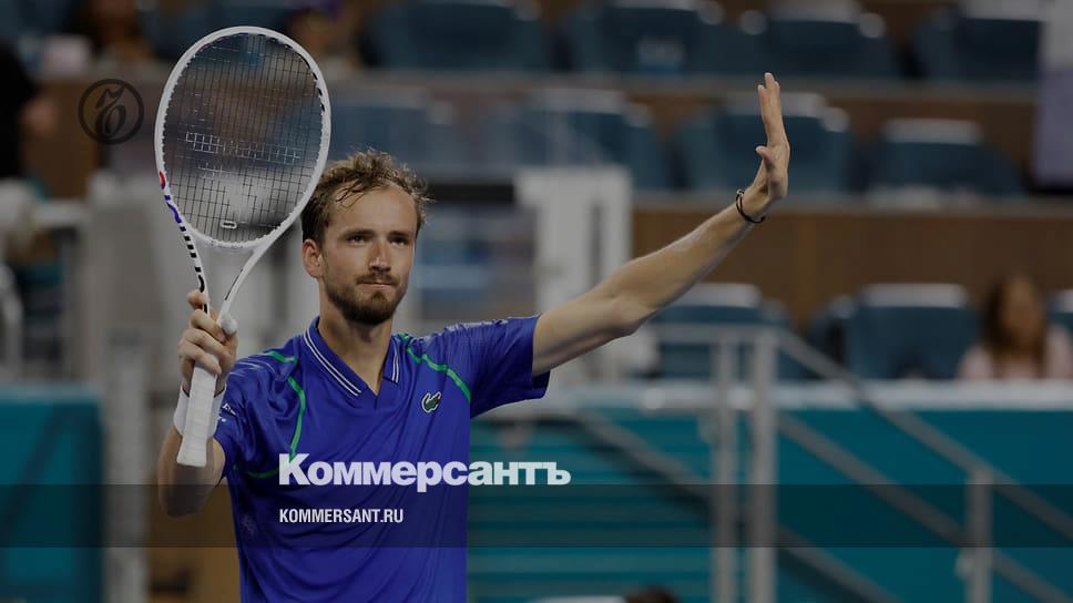 Медведев вышел в четвертый круг Miami Open
