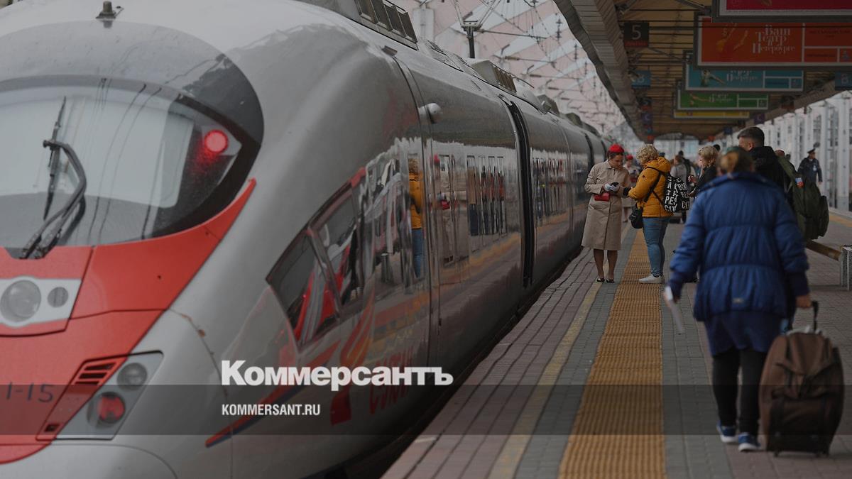 Скоростной поезд москва с петербург. Поезд 728 Москва Санкт-Петербург. Высокоскоростной поезд. Скоростная электричка.