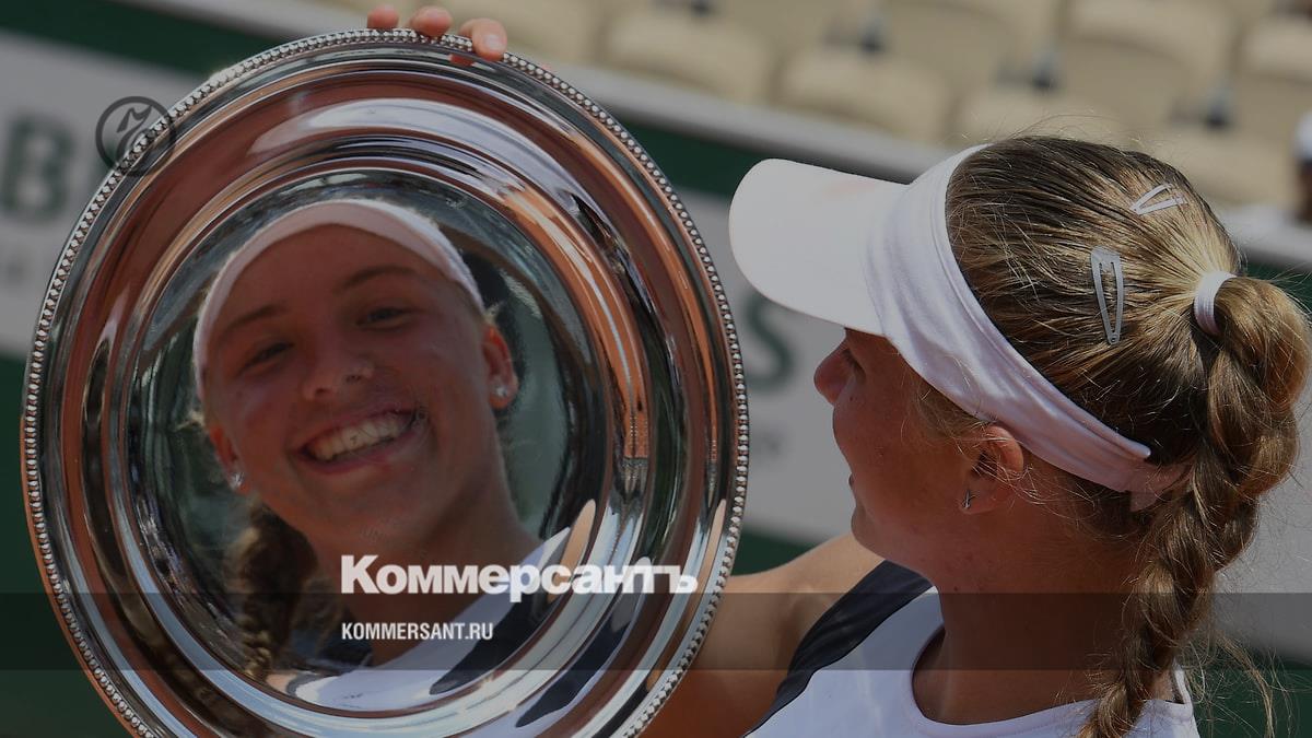 15-year-old tennis player Alina Korneeva won the junior Roland Garros