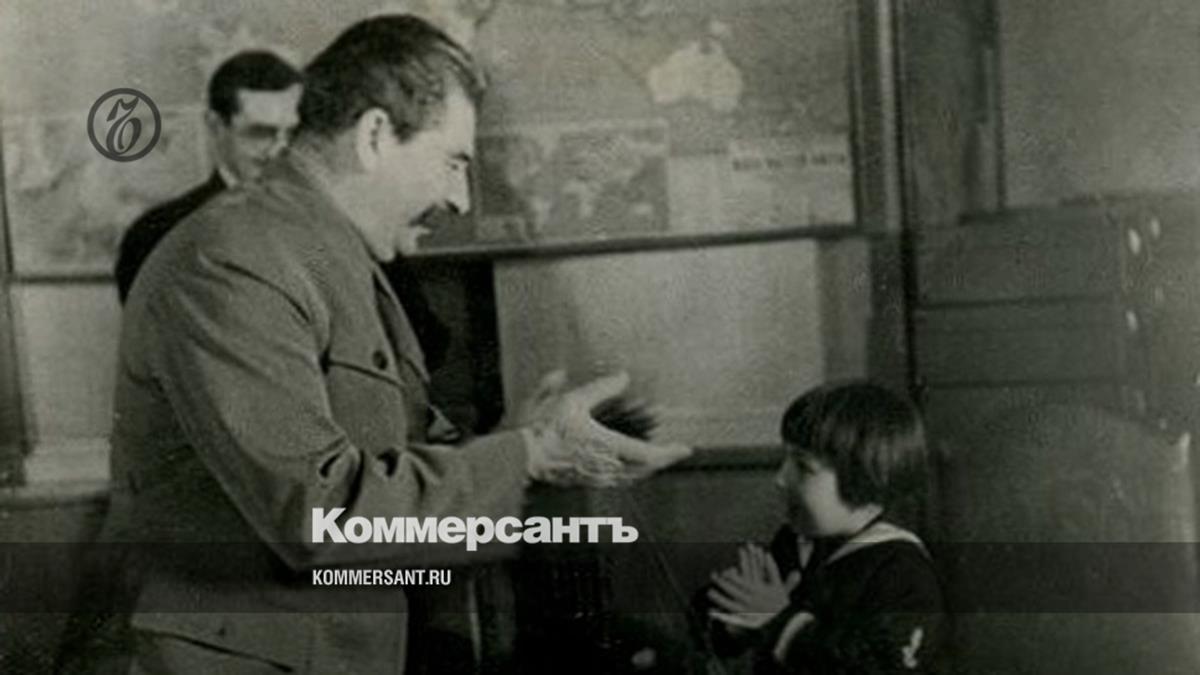 1936 год геля маркизова. Дети советских вождей. Энгельсина Маркизова. Фото Сталин и народные комиссары 1940.