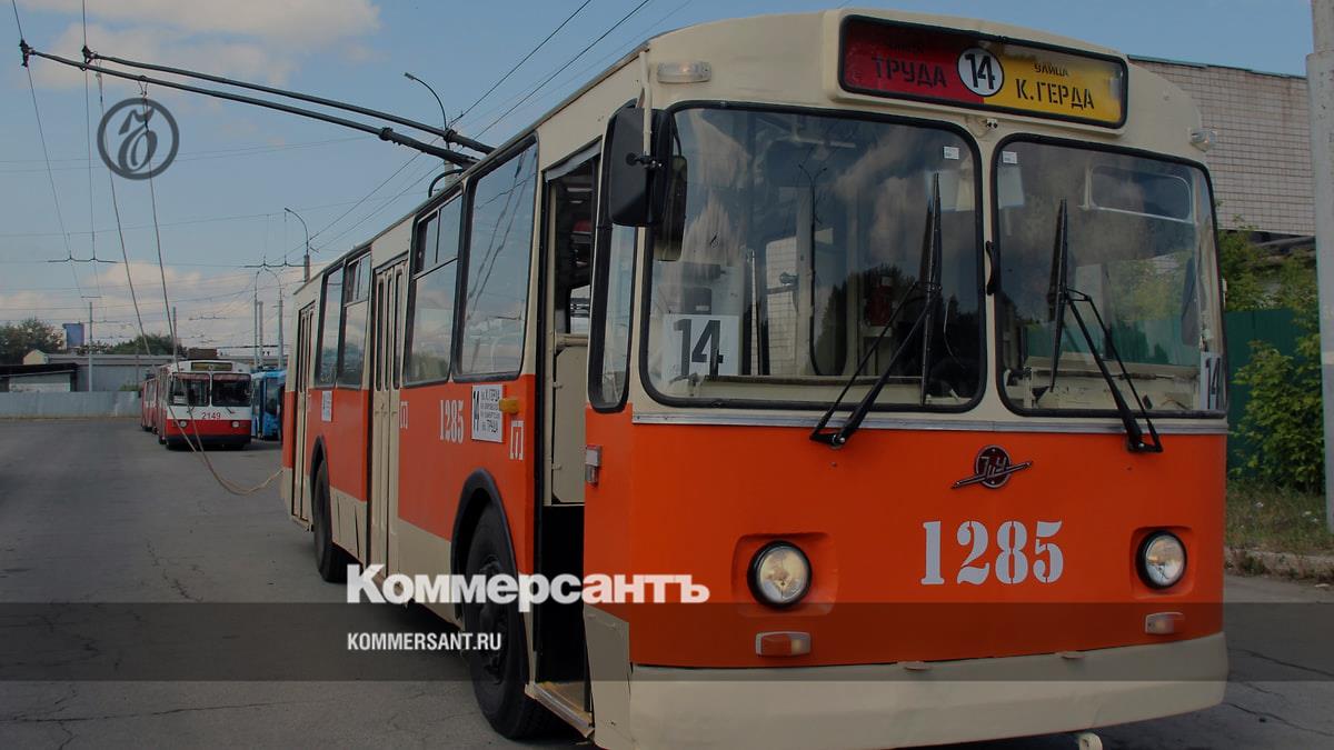 По улицам Ижевска запустили ретро-троллейбус ЗиУ-682В – Коммерсантъ Ижевск