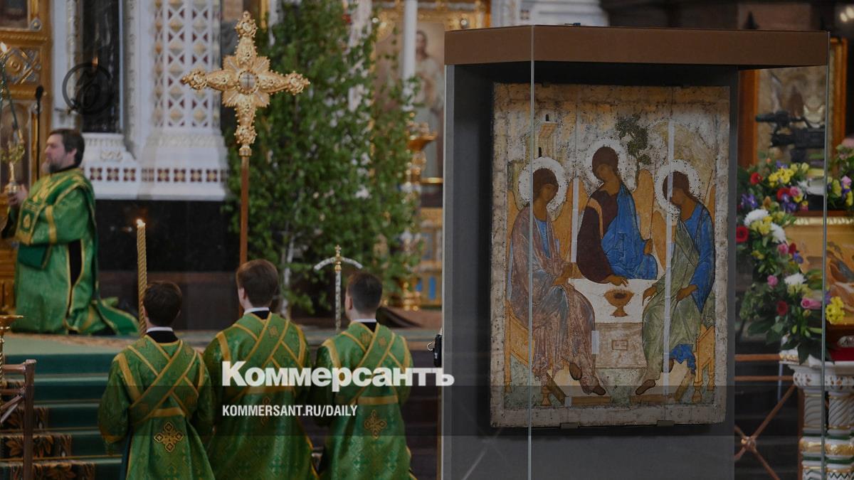 The icon "Trinity" by Andrey Rublev was moved to the Grabar Center