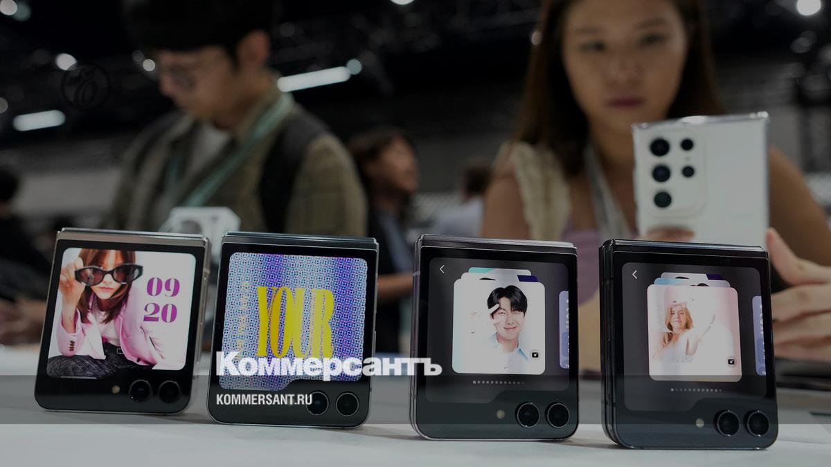 В России продажи Samsung Z Flip 5 и Fold 5 начались на две недели раньше  мировых – Коммерсантъ