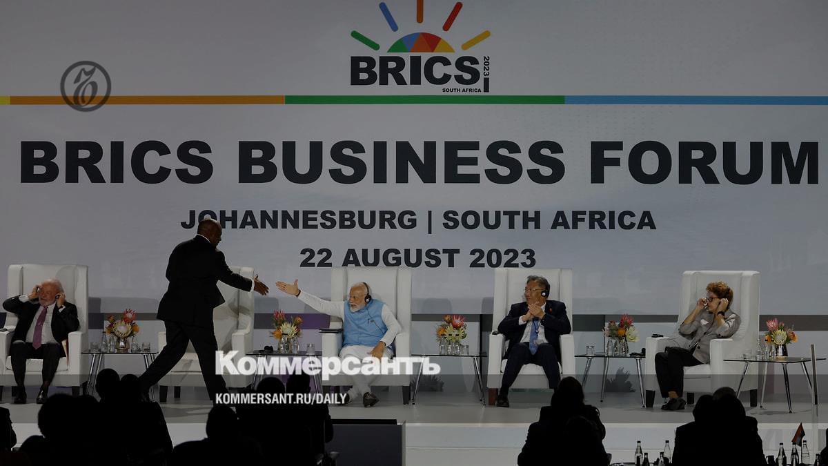 Andrei Kolesnikov on Vladimir Putin's video speech at the BRICS summit in Johannesburg