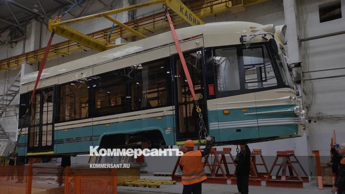 «Уралтрансмаш» отправил в Санкт-Петербург первый современный вагон