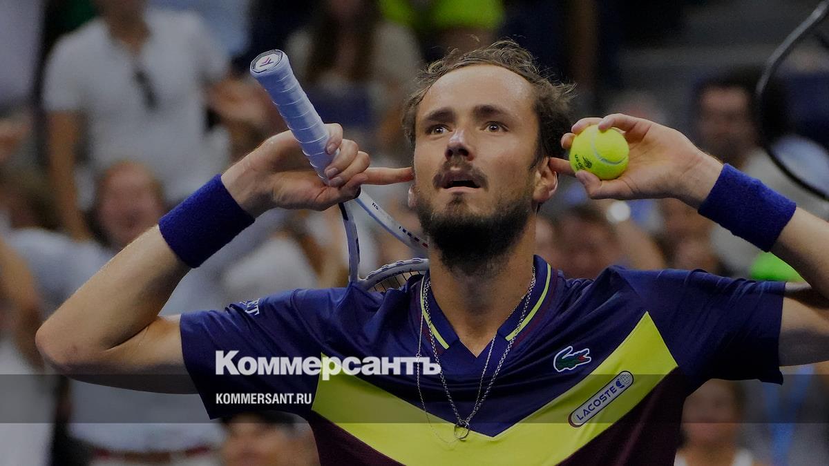 Daniil Medvedev defeated Carlos Alcaraz in the semifinals of the US