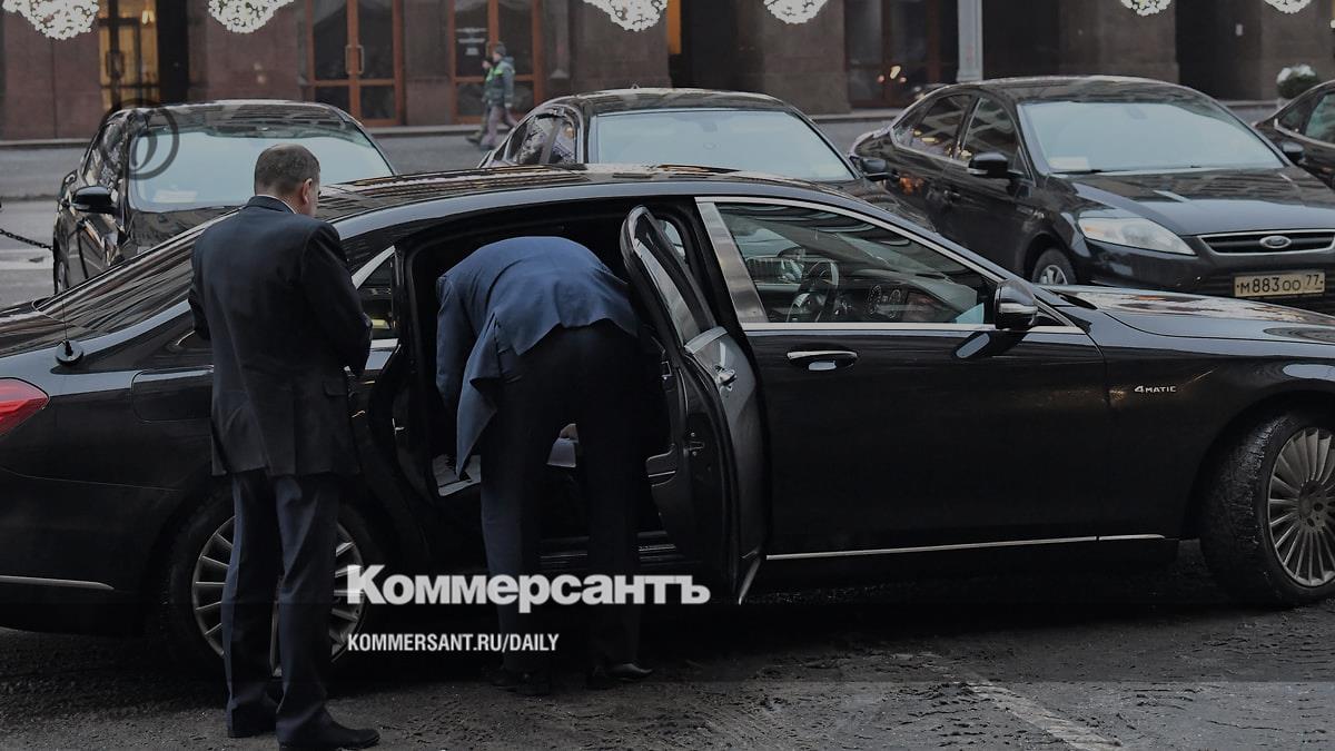 The replacement of parliamentary foreign cars with domestic cars will begin in the regions