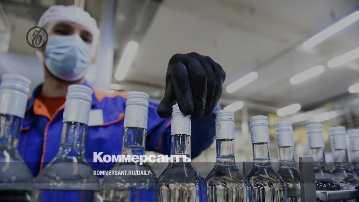 The manufacturer of Khorta and Morosha vodka is losing its position in the market after a case was initiated against top management