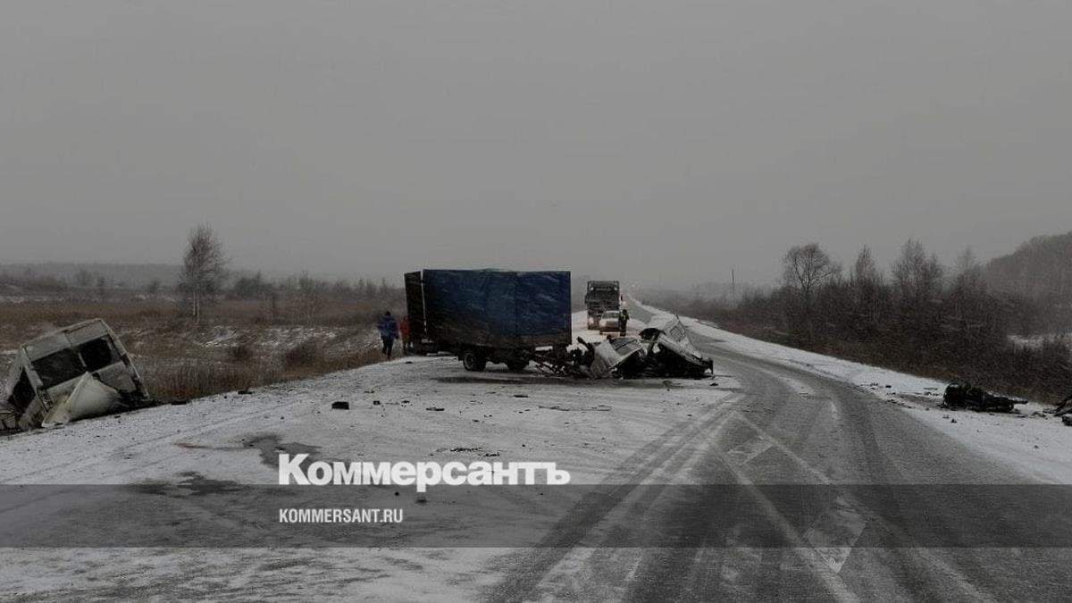 Два человека погибли в ДТП с маршруткой под Новосибирском – Коммерсантъ  Новосибирск