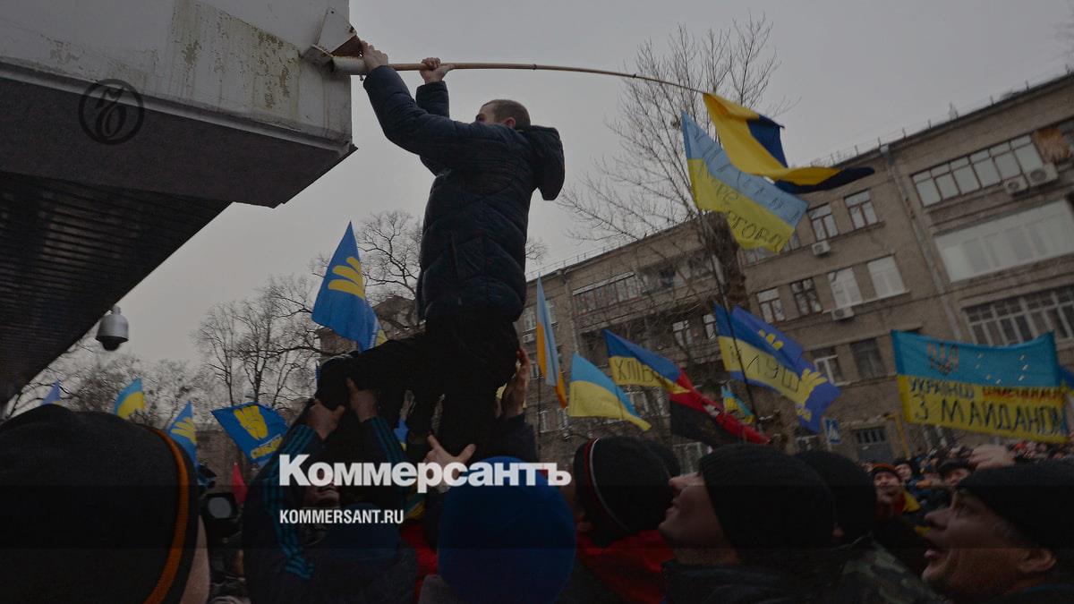 Песков назвал Евромайдан спонсировавшимся из-за рубежа переворотом –  Коммерсантъ