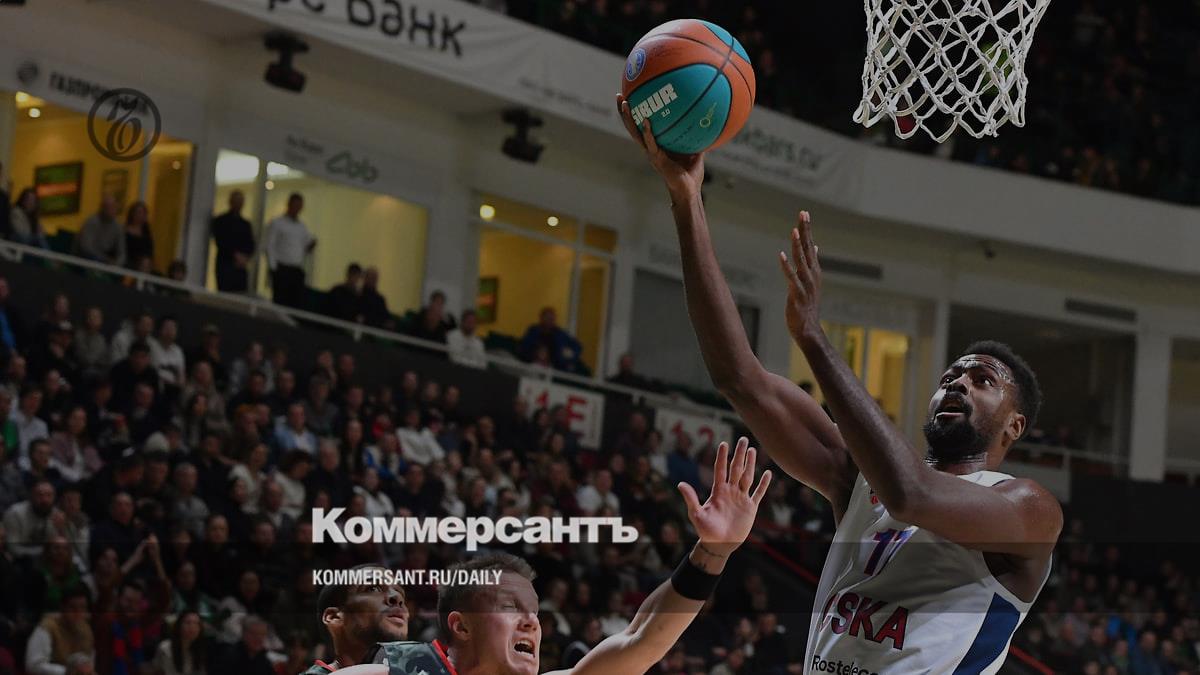 CSKA basketball players beat UNICS in Kazan with a score of 79:66