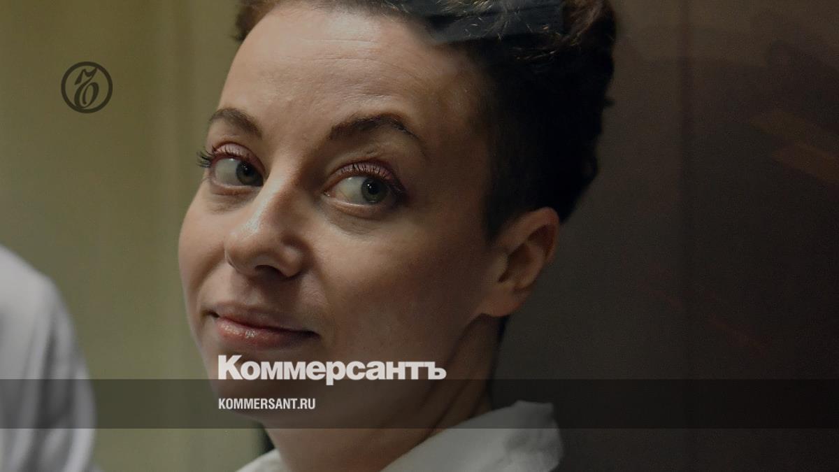 Director Evgenia Berkovich was released from pre-trial detention center for her grandmother’s funeral – Kommersant