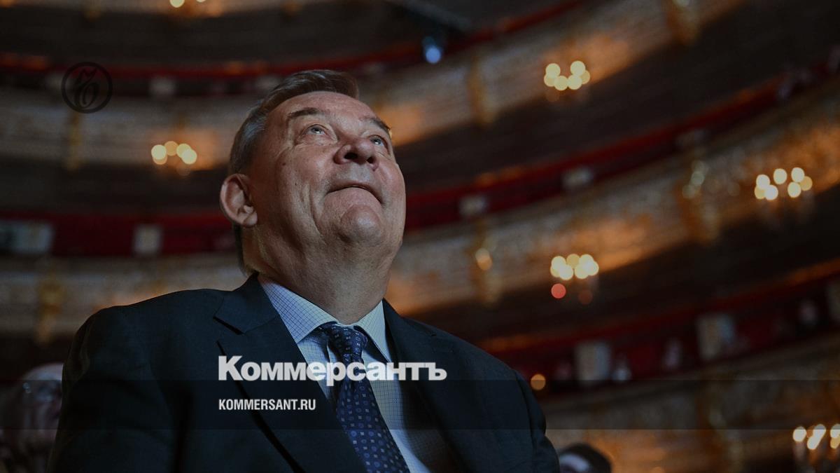 What is Vladimir Urin, who resigned as head of the Bolshoi Theater, famous for?