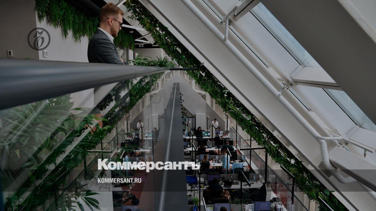 SuperJob: 85% российских компаний столкнулись с нехваткой персонала –  Коммерсантъ