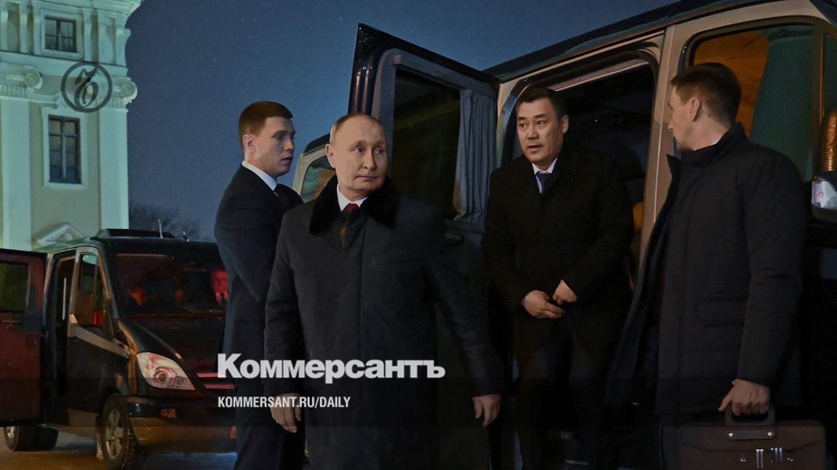 Vladimir Putin gave the heads of the CIS countries a tour near St. Petersburg
