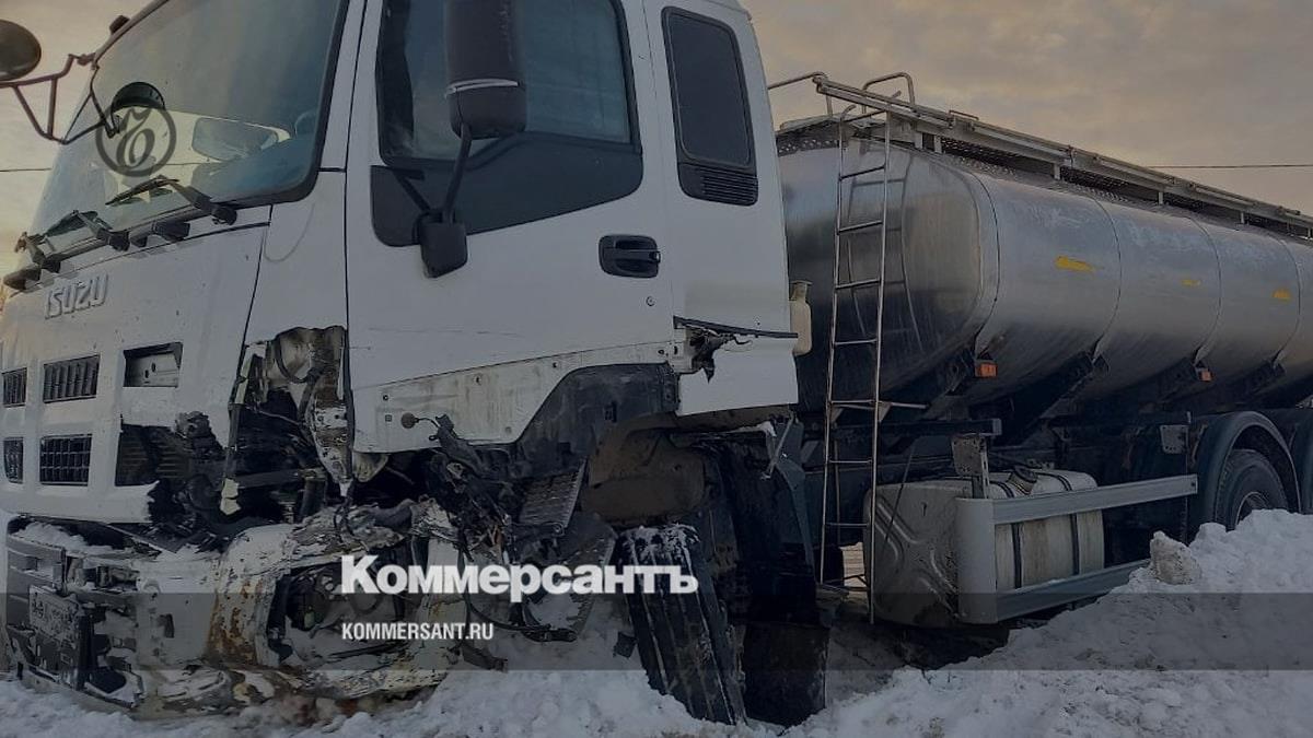 Происшествия в удмуртии. Происшествие в удмуртии в малопургинском районе. Авария на трассе ижевск воткинск вчера. Авария автовоза на трассе м7 около можги 11 февраля. Ваз 2110 лобовое столкновение.