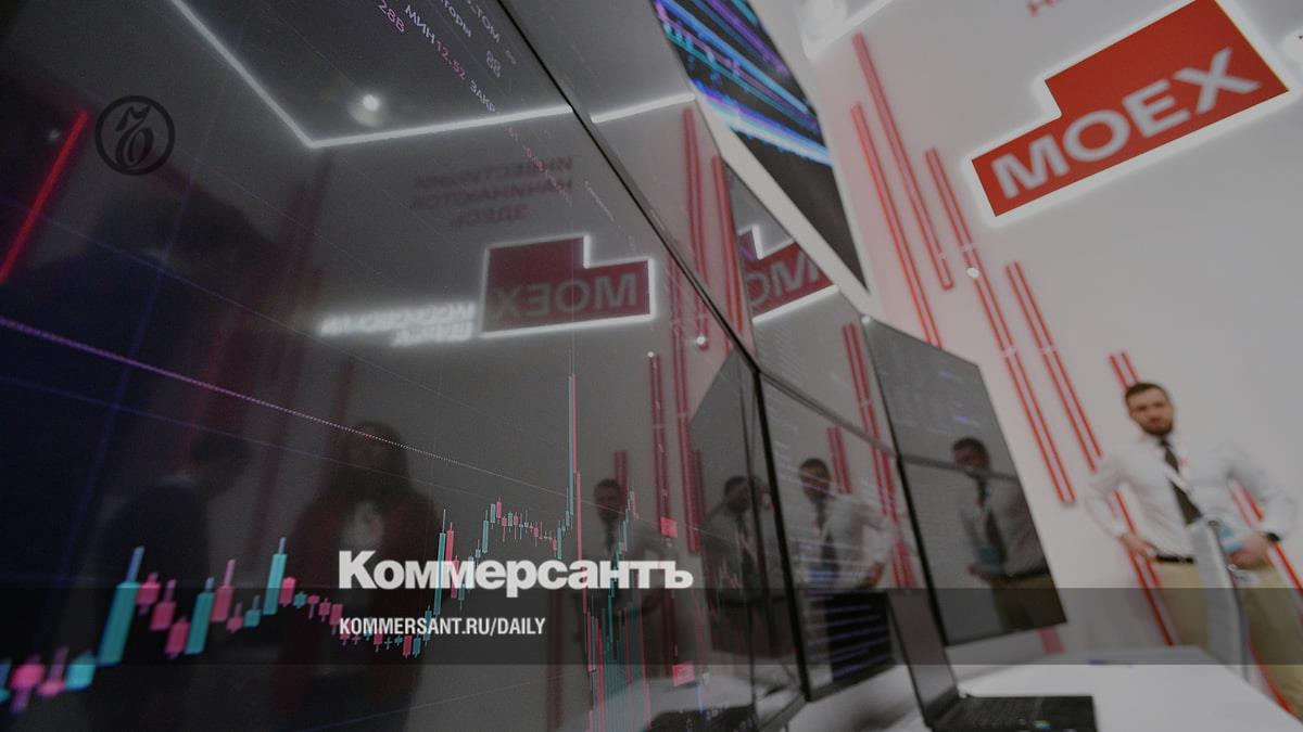 Человек на ступеньках. Человек по ступенькам. Восхождение по карьерной лестнице. Подъем по лестнице. Подъем по ступенькам.