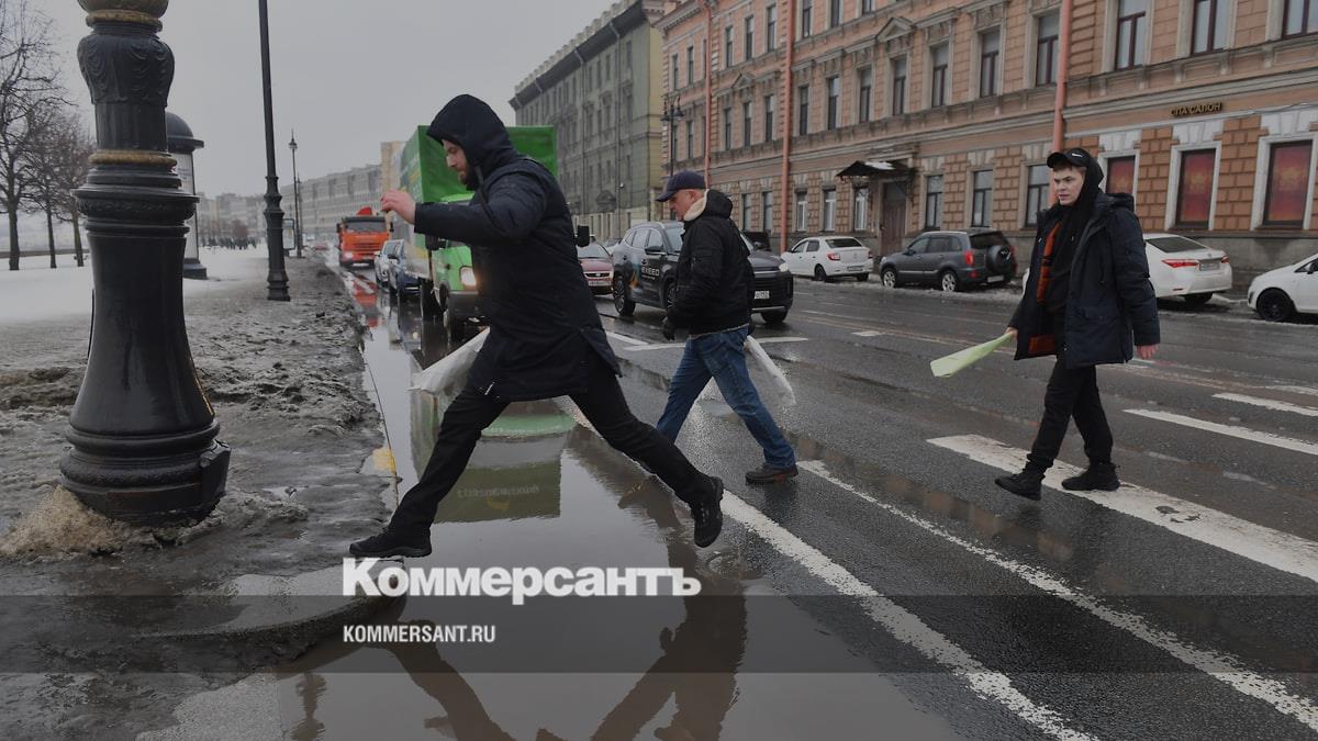 «Водоканал» объяснил возникновение скоплений воды на улицах Петербурга