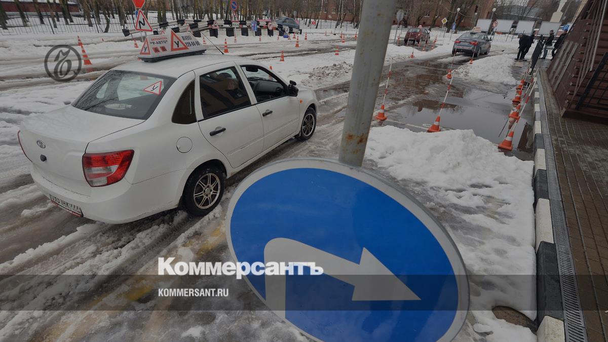 The traffic police and Rosobrnadzor are tightening control over driving schools