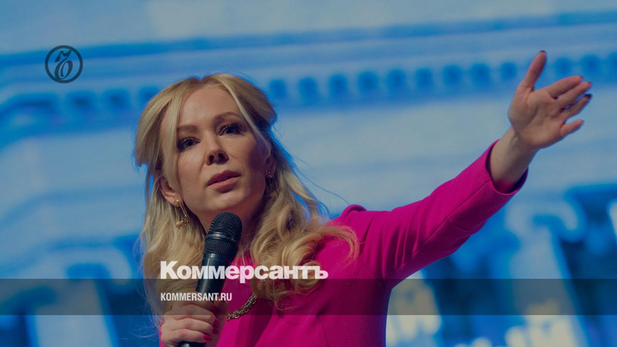 Mizulina will contact the Ministry of Internal Affairs because of a party with a travesty artist in a bar in Krasnoyarsk