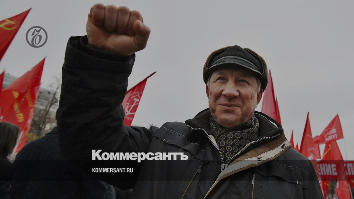 Former head of the Moscow regional committee of the Communist Party of the Russian Federation Valery Rashkin does not want to move to Saratov