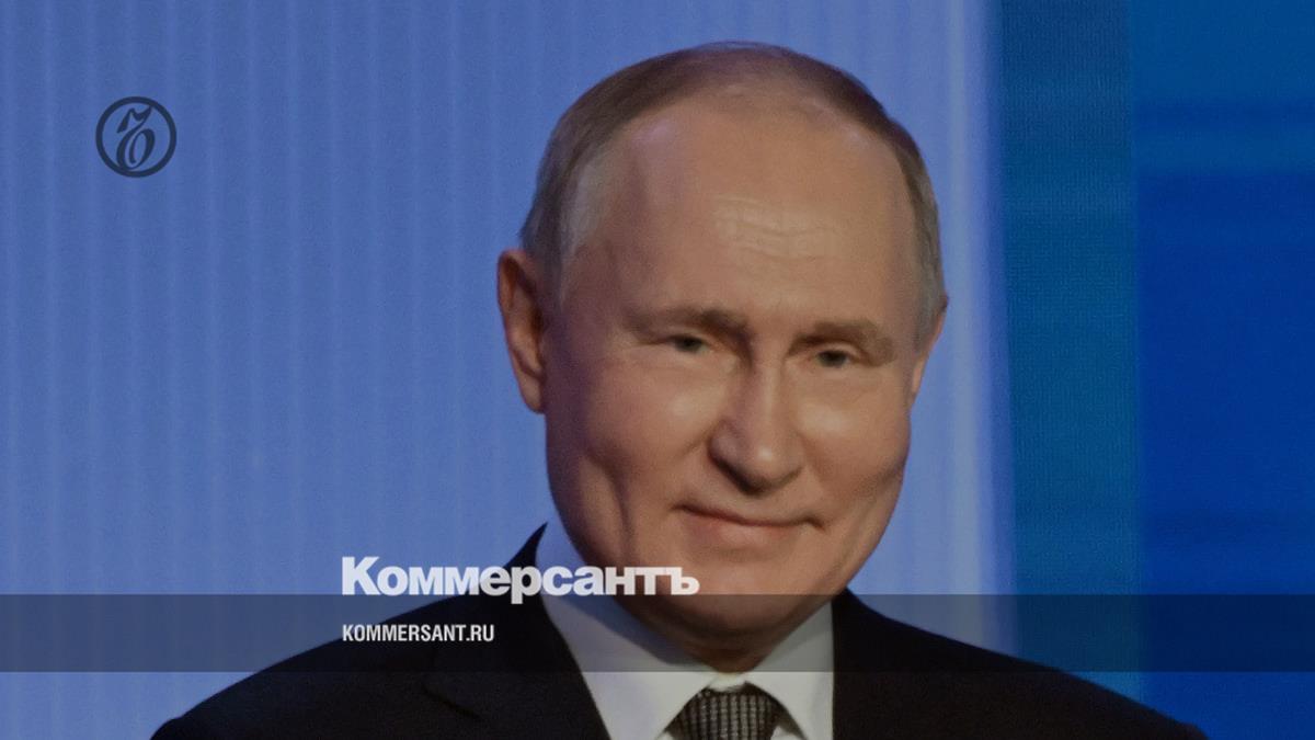 Putin signed a law on a self-ban on issuing loans - Kommersant