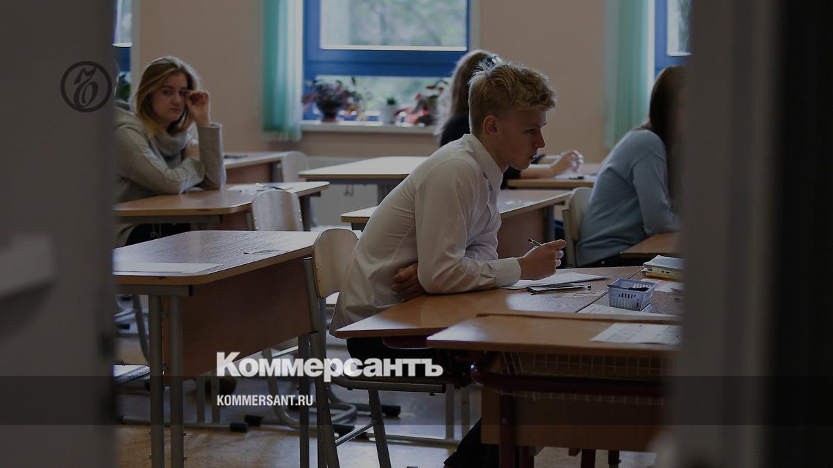 Putin proposed allowing retaking the Unified State Exam in one of the subjects – Kommersant