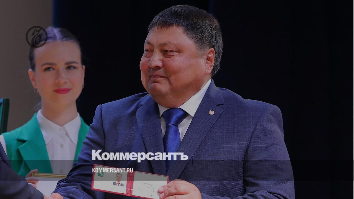 Former speaker of the Tomsk City Duma Chingis Akataev voluntarily surrendered his deputy mandate