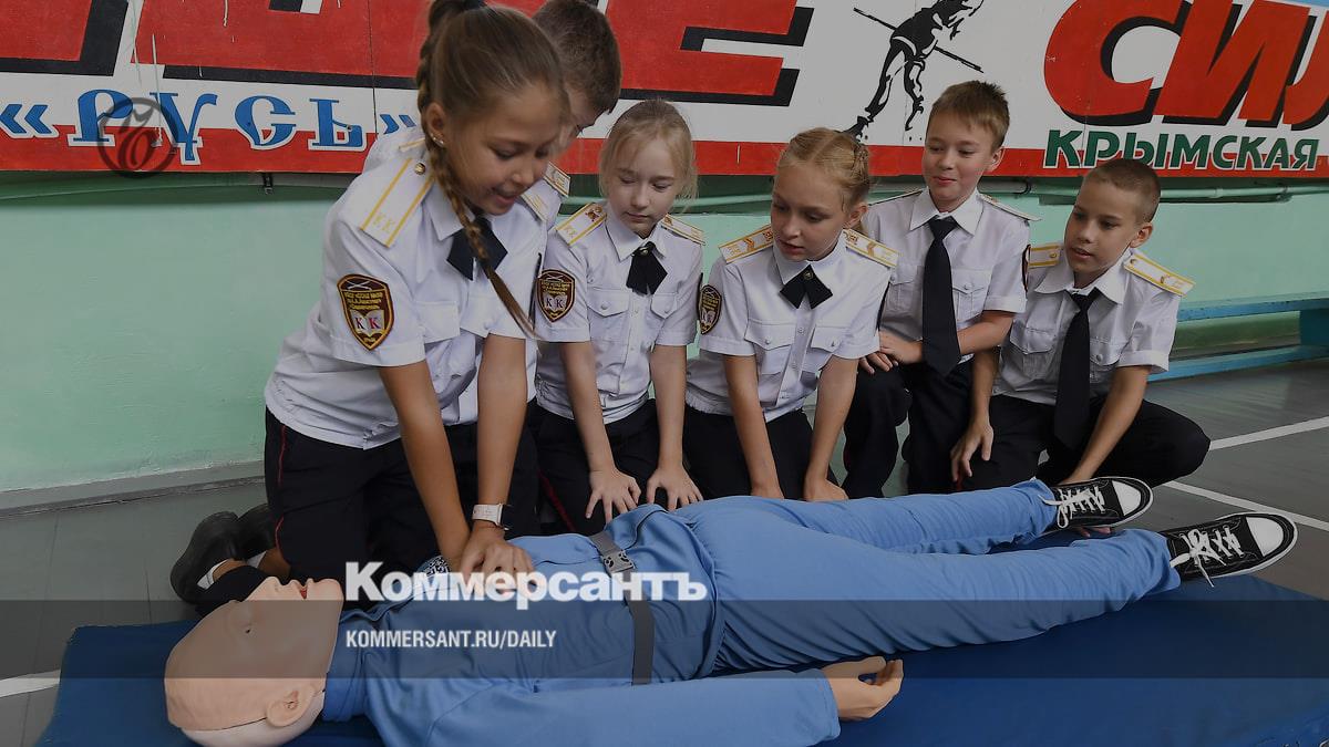 The Ministry of Education and the Ministry of Health will figure out how schools teach first aid