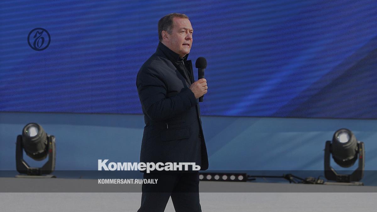 United Russia members held rallies for Russia and a “strong president”