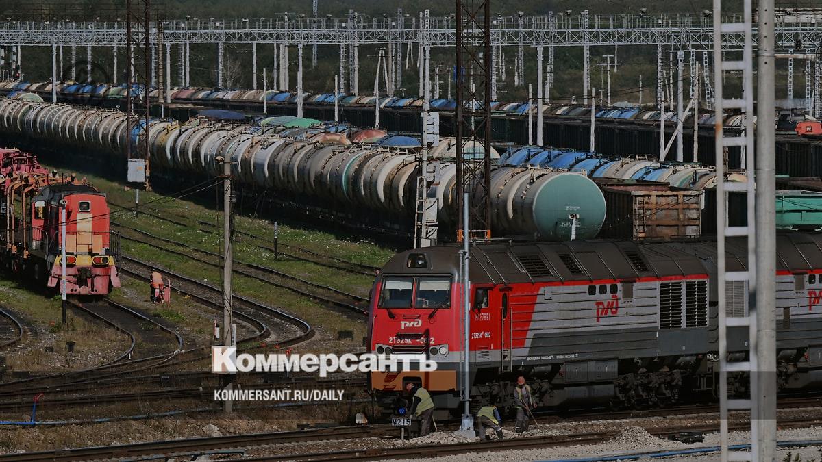 Russian Railways is having difficulties servicing its locomotives