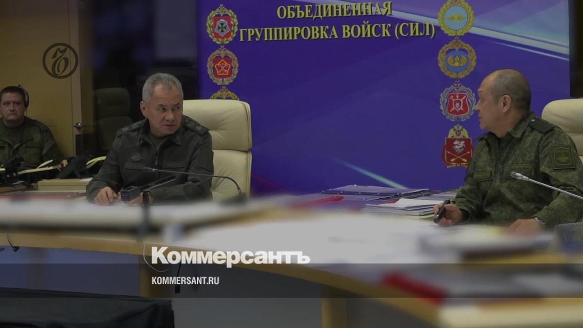 Shoigu, in the presence of Gerasimov, visited the headquarters of the United Group of Forces