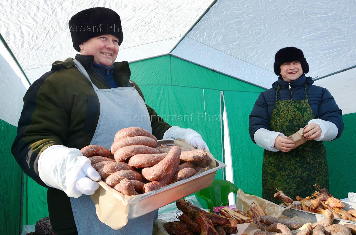 День села смоленского алтайского края. Новотырышкино Алтайский край школа фотографии учителей.