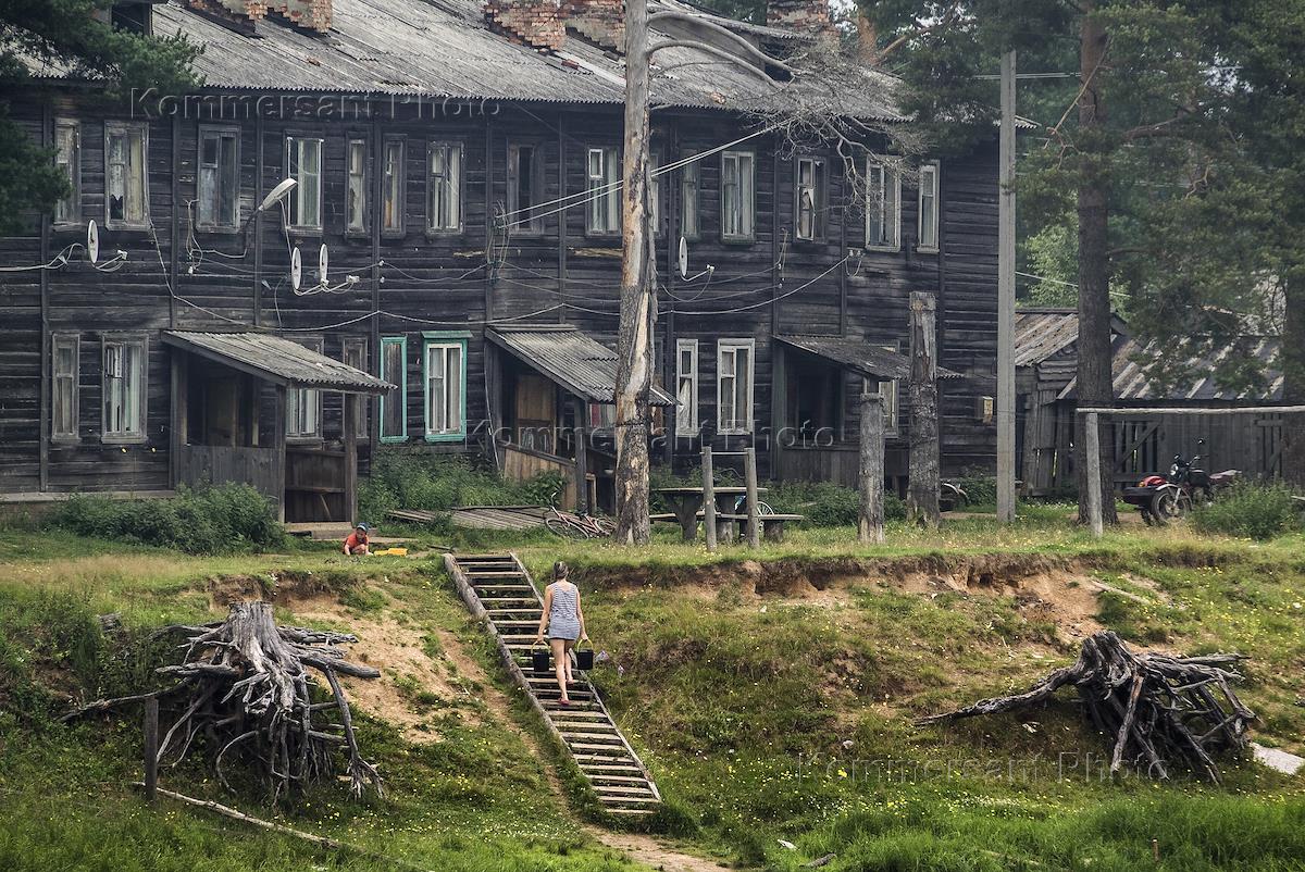 Жизнь в деревне последнее. Разрушенные деревни в России 2020. Российская деревня сейчас. Российская деревня разваленная. Будущее деревни в России.