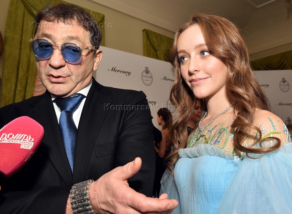 Новая фабрика звезд победитель. Фабрика звезд 7. Новая фабрика звезд 2024 дети звезд. Фабрика звезд виктора дробыша звездные дуэты. Новая фабрика звезд 2024 дети звезд.