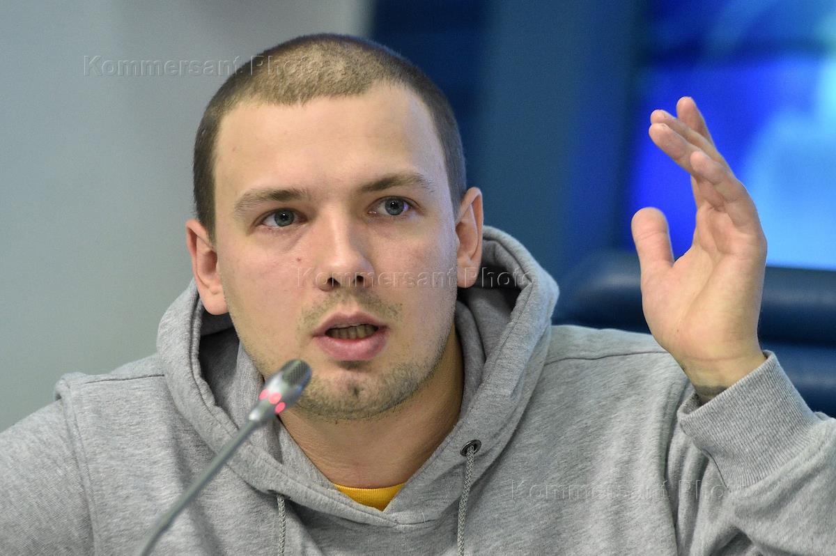 В москву приехал репер. Литвиенков рэпер.
