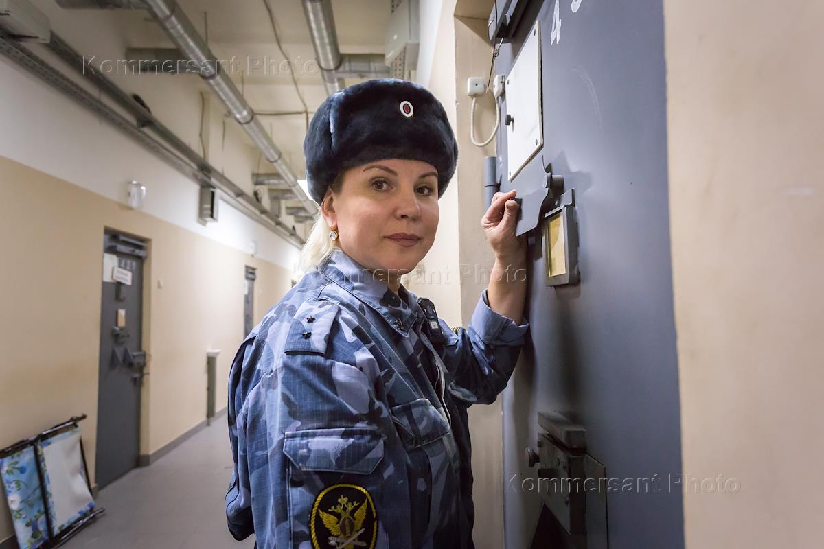 Младший инспектор группы надзора. Младший инспектор дежурной службы. Форма младшего инспектора СИЗО. Младший инспектор дежурной службы СИЗО.