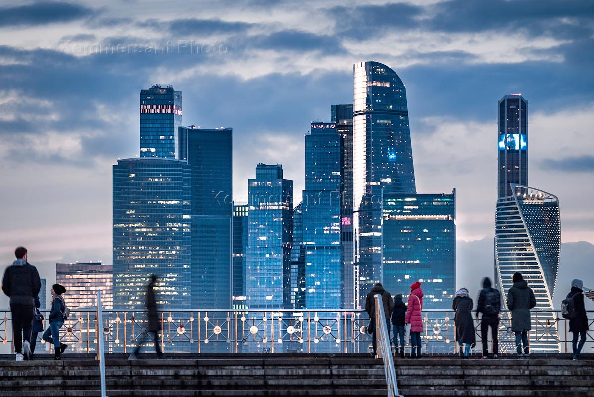 самое большое здание в москве