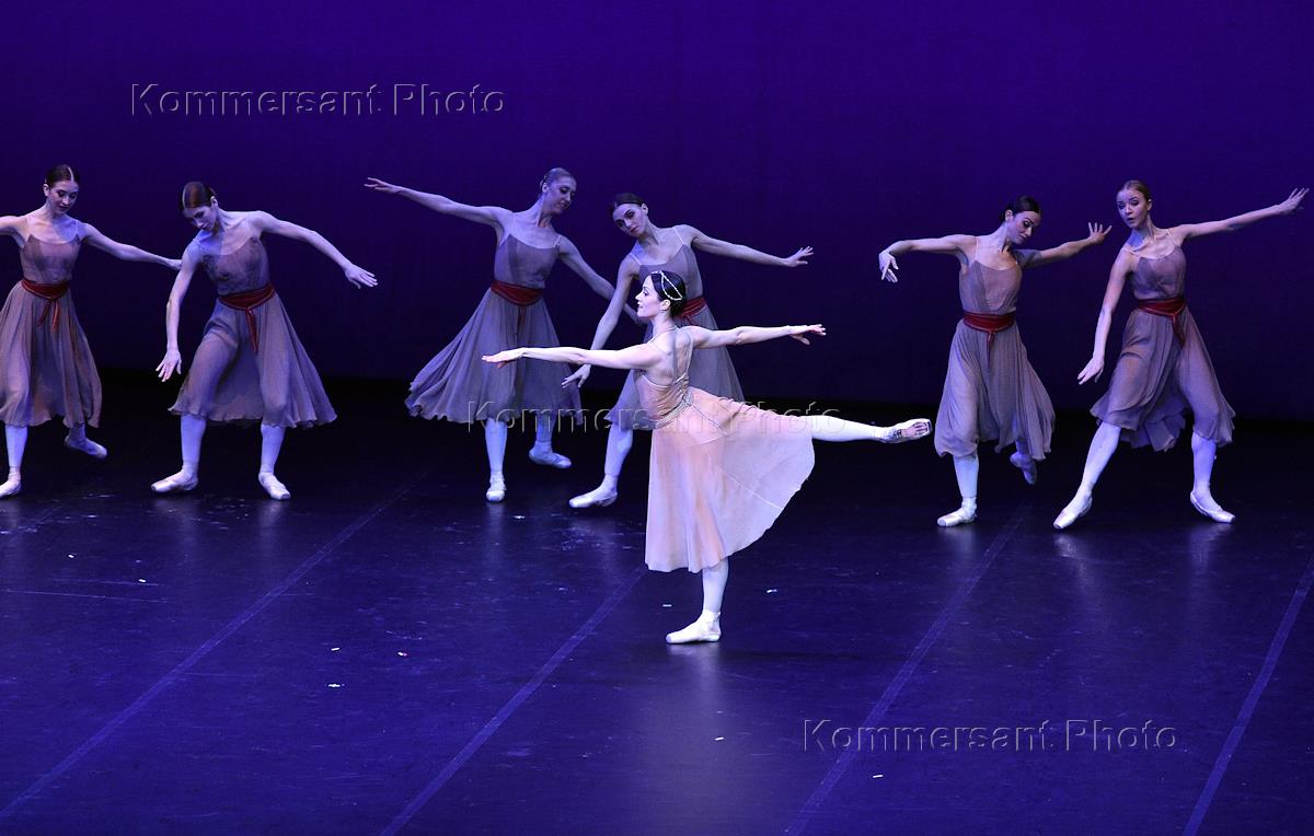 Список солистов балетной труппы мариинского театра фото. Эрмитажный балет. Гала концерт в театре. Балет в концертном мариинский. Кремлевский дворец балет.
