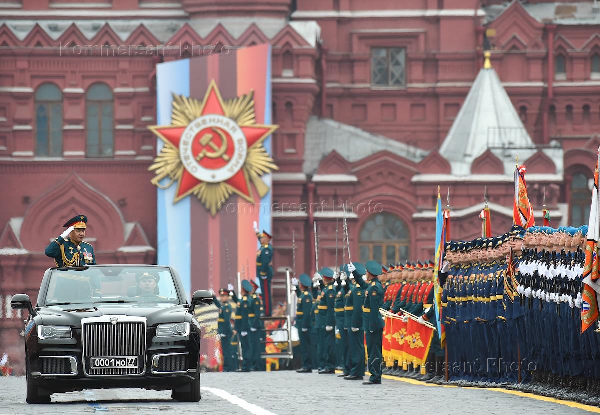 Прошел парад на красной площади. Командовать парадом Победы в Москве. Парадом Победы на красной площади командовал. Футаж парад Победы на красной площади. Парад Победы футаж.