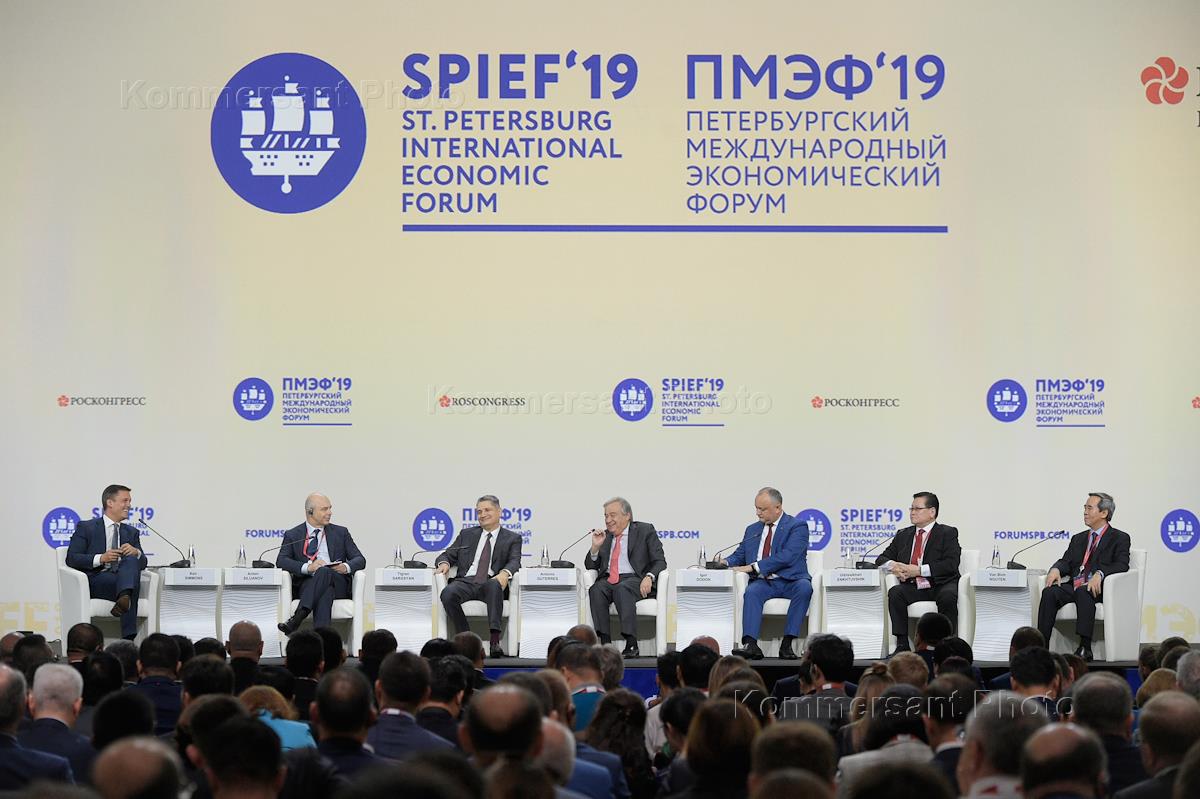 Лицо экономического форума. Милохин на пмэф. Лицо экономического форума. Лицо экономического форума. Лицо экономического форума.