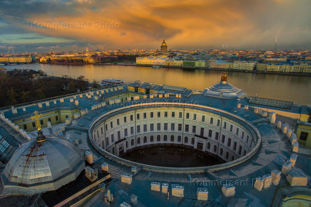 Настоящее спб. Настоящий Питер. Мой Петербург. Санкт-Петербург в настоящем. Круглая архитектура СПБ.