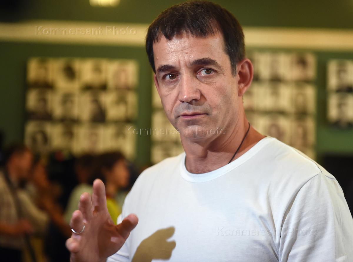 певцов против. дмитрий певцов 2021. дмитрий певцов 2023. певцов против. дмитрий певцов 2020.